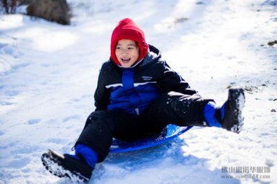 滑雪服可以當(dāng)沖鋒衣穿嗎？